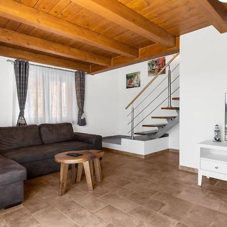 Holiday Home Lino Дайла Экстерьер фото